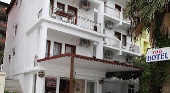 Hotel Tug 3*